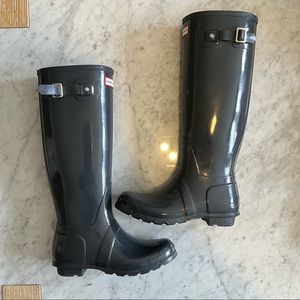 Hunter women’s original tall gloss rain boots 8 US 39 EU